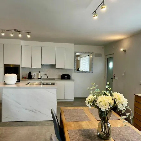 Apartment Loft De Waroux