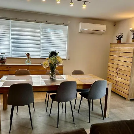 Apartment Loft De Waroux *