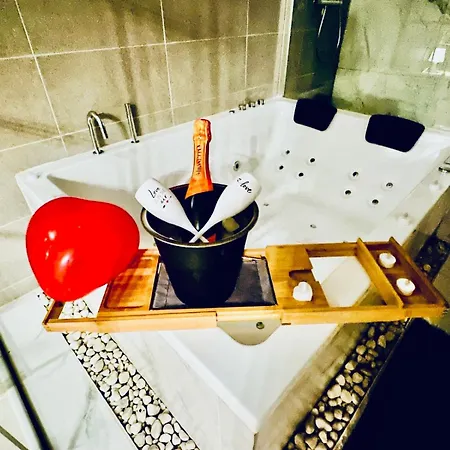 Loft De Waroux Apartment Awans